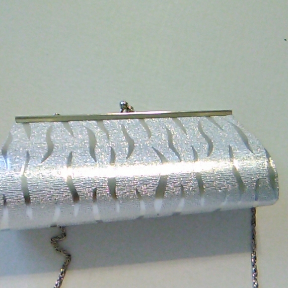 Silver clutch - Picture 1 of 5